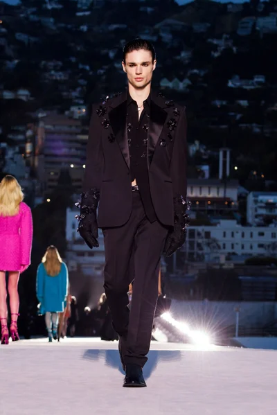 Look 72